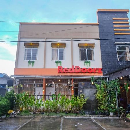 Reddoorz Near Jalan Wolter Monginsidi Manado Hotel Exterior foto